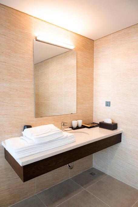 1Br - 1 Sofa Bed Luxurious 5-Stars Resort Phuc Yen Eksteriør bilde